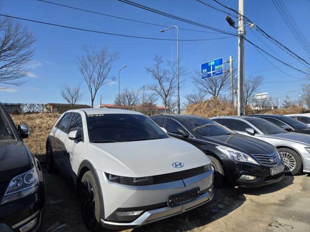 HYUNDAI Ioniq 5 - Vista 2