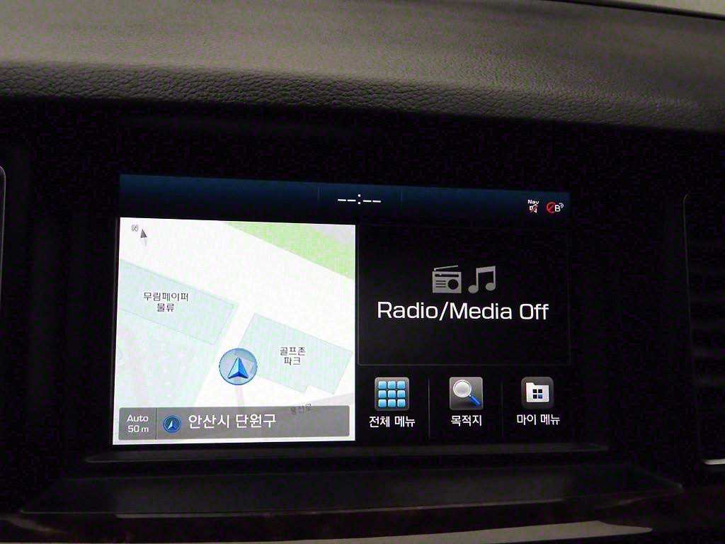 HYUNDAI Genesis - Vista 8