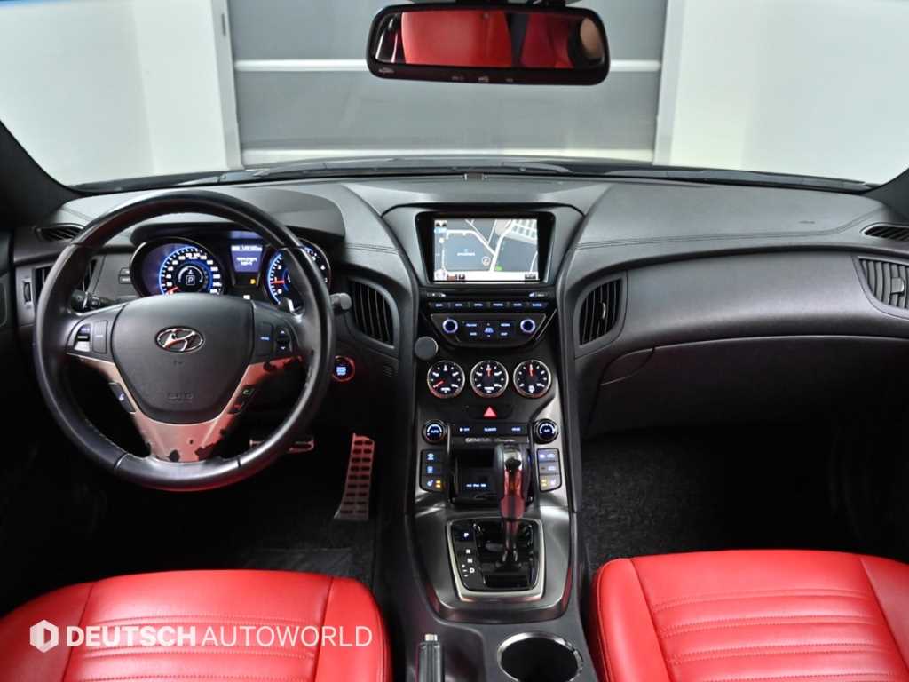 HYUNDAI Genesis - Vista 7