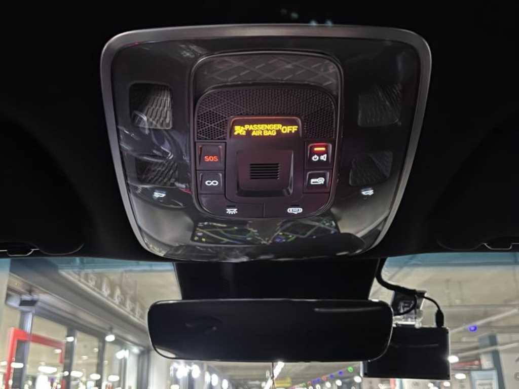 Genesis GV70 - Vista 10