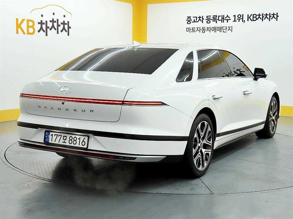 HYUNDAI Grandeur - Vista 4