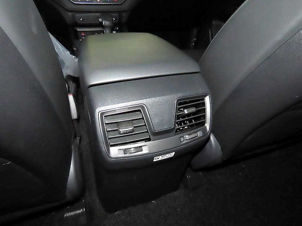 Ssangyong Rexton 2024 the color of pearl - Importación desde Corea - HF Imports Iquique - Foto 17