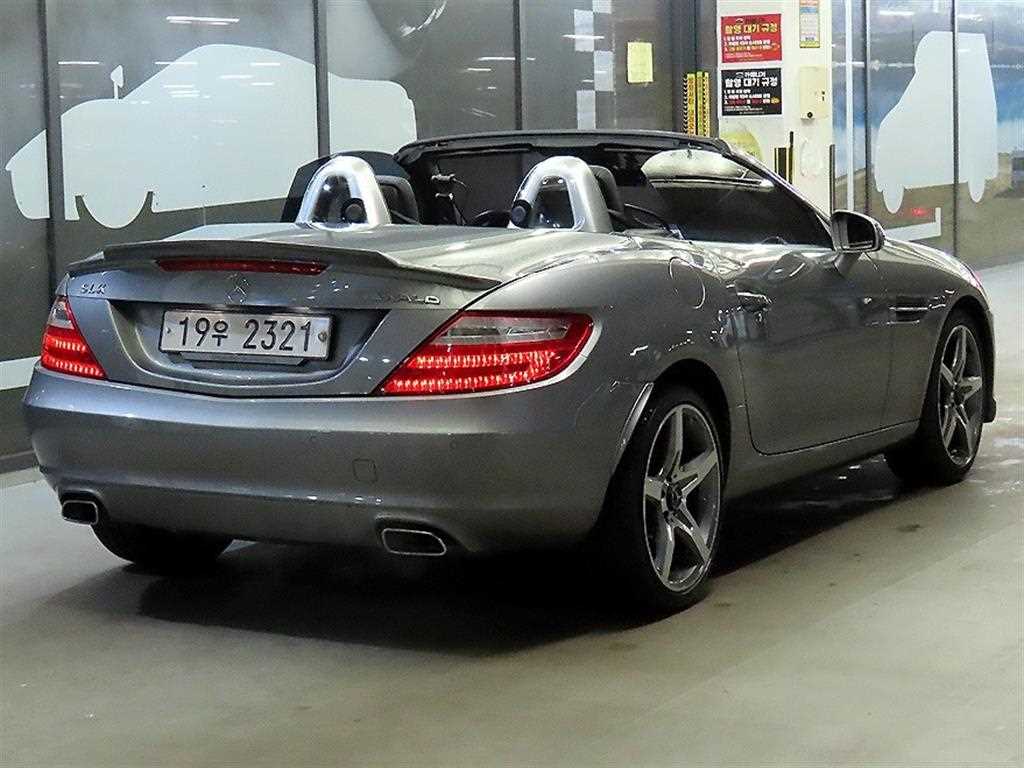 Mercedes Benz SLK Class - Vista 9