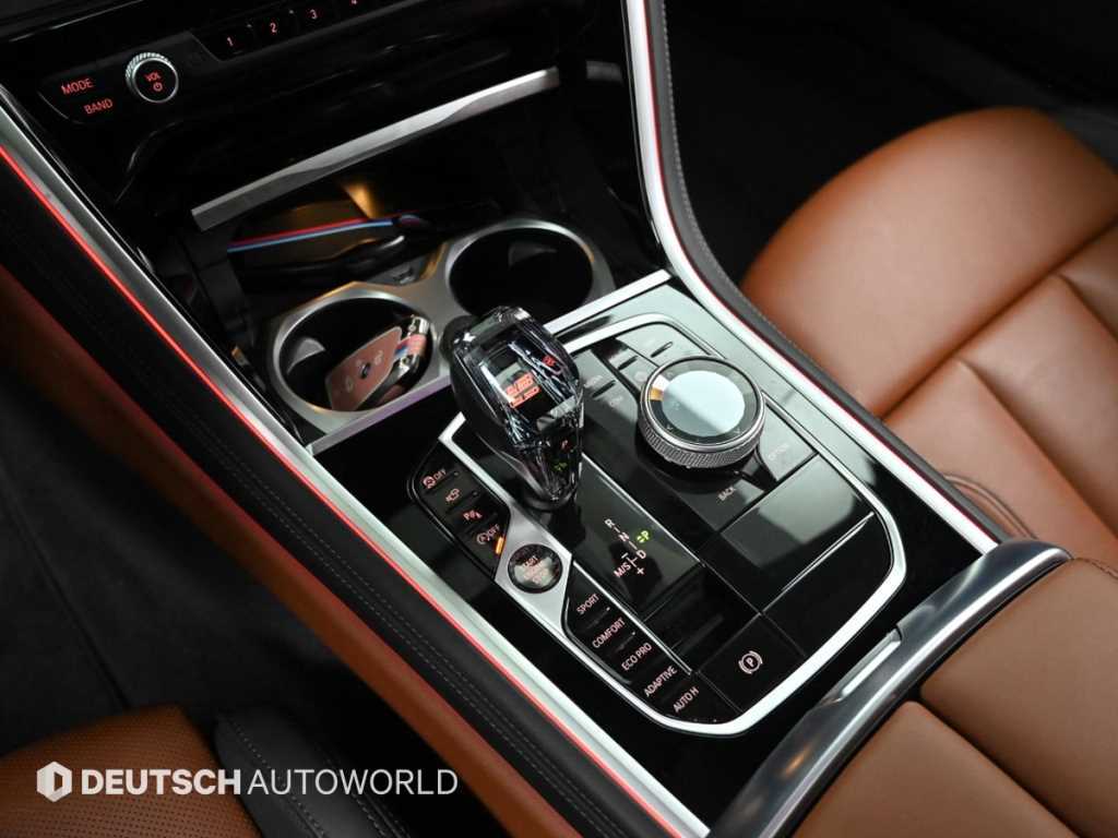 BMW 8 Series - Vista 9