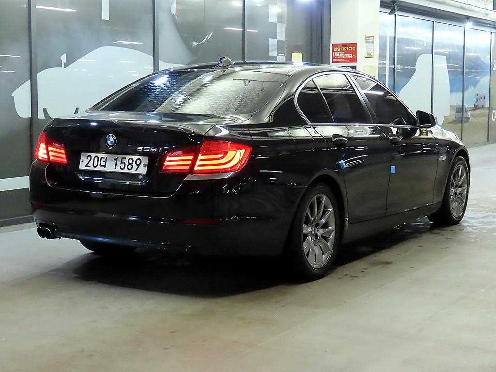 BMW 5 Series - Vista 5