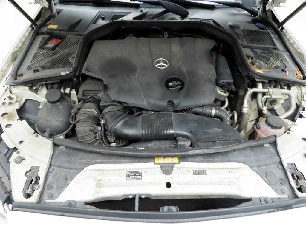 Mercedes Benz C Class 2015 Blanco - Importación desde Corea - HF Imports Iquique - Foto 20