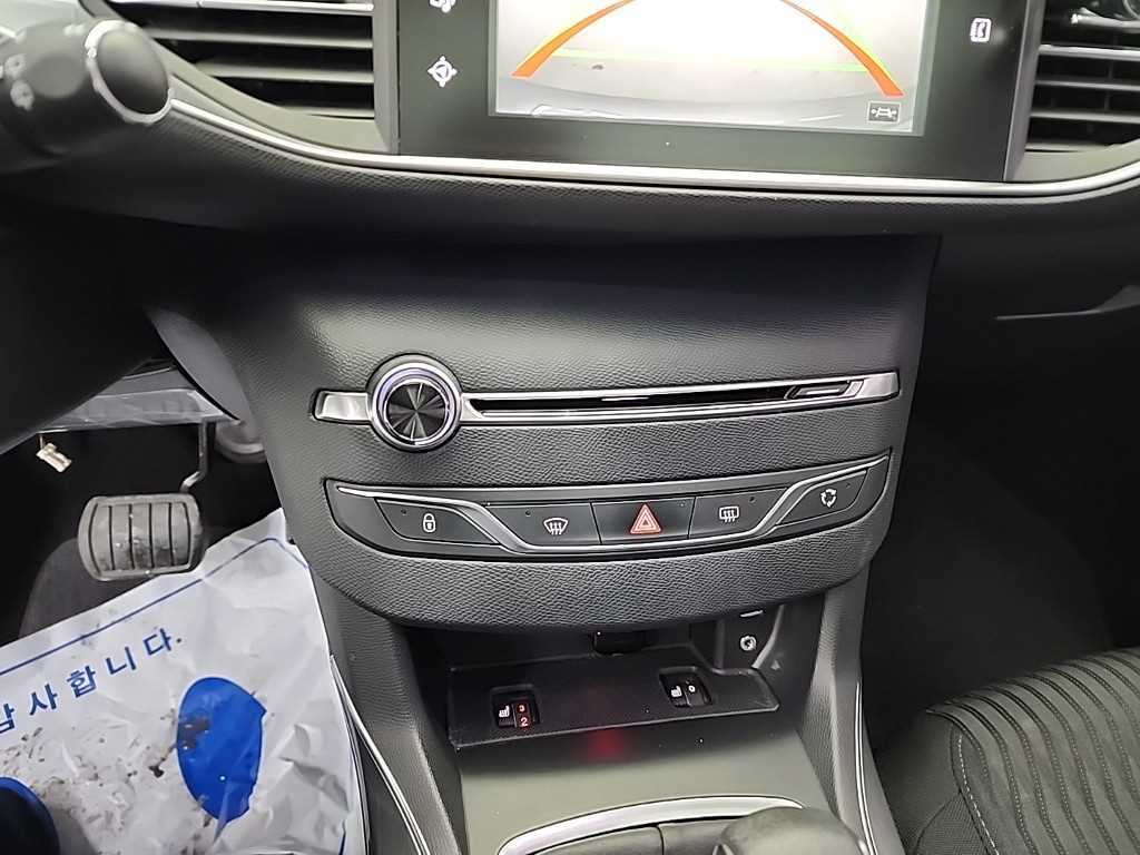 Peugeot 308 - Vista 10