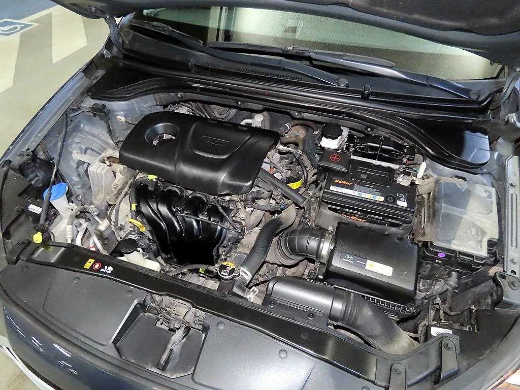 HYUNDAI Avante 2018 - Importación desde Corea - HF Imports Iquique - Foto 18