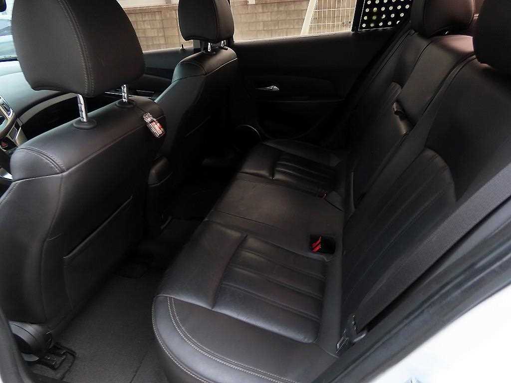 Chevrolet Cruise - Vista 6