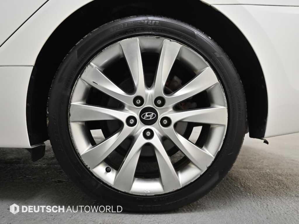 HYUNDAI i40 - Vista 5