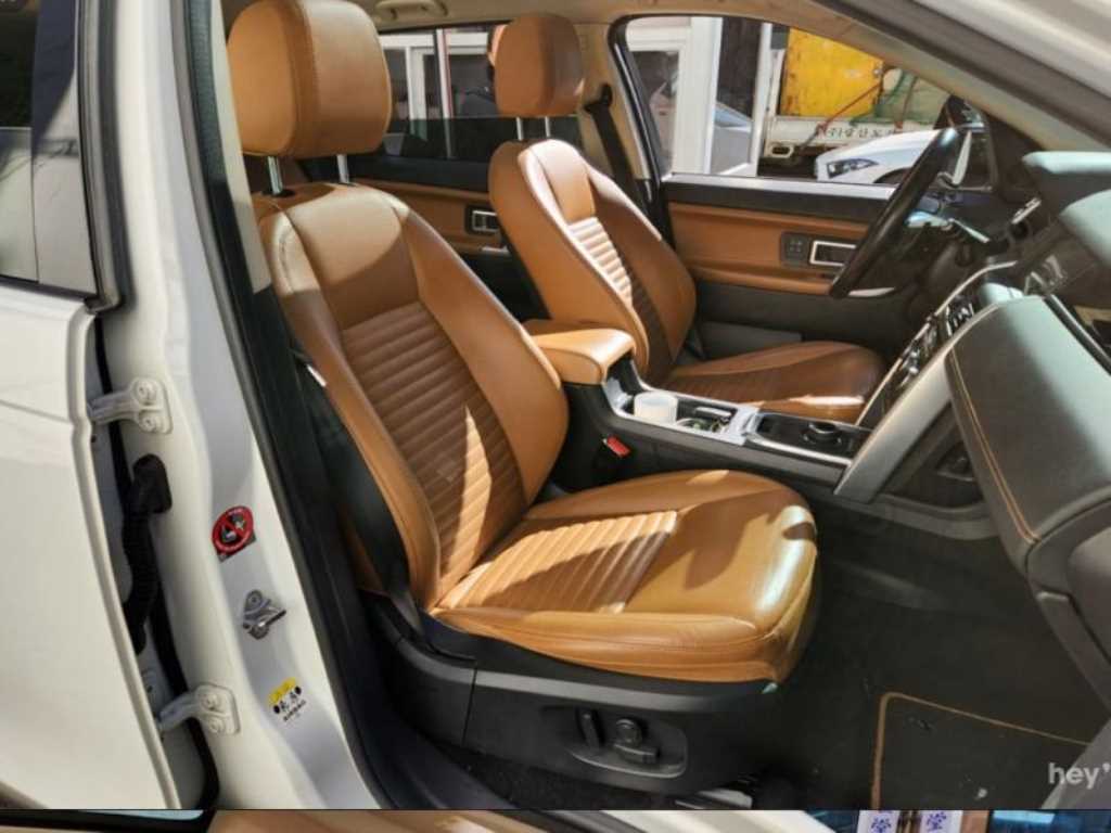 Land Rover Discovery Sports - Vista 6