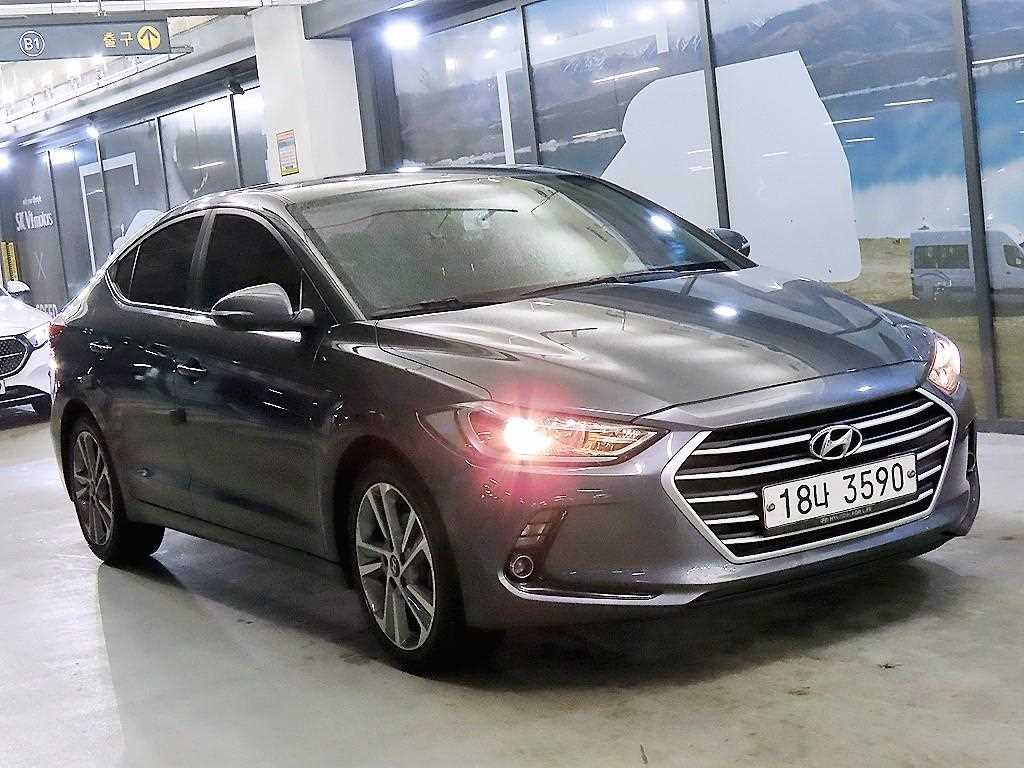 HYUNDAI Avante 2018 - Importación desde Corea - HF Imports Iquique - Foto 1