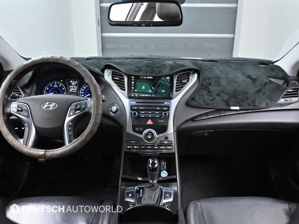 HYUNDAI Grandeur - Vista 7