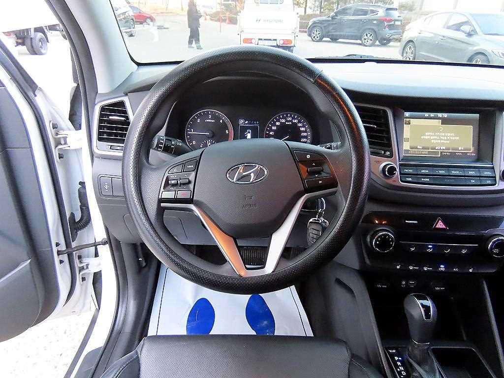 HYUNDAI Tucson - Vista 8