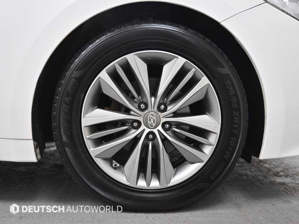 HYUNDAI Grandeur - Vista 5