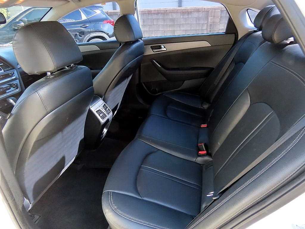 HYUNDAI Sonata - Vista 6