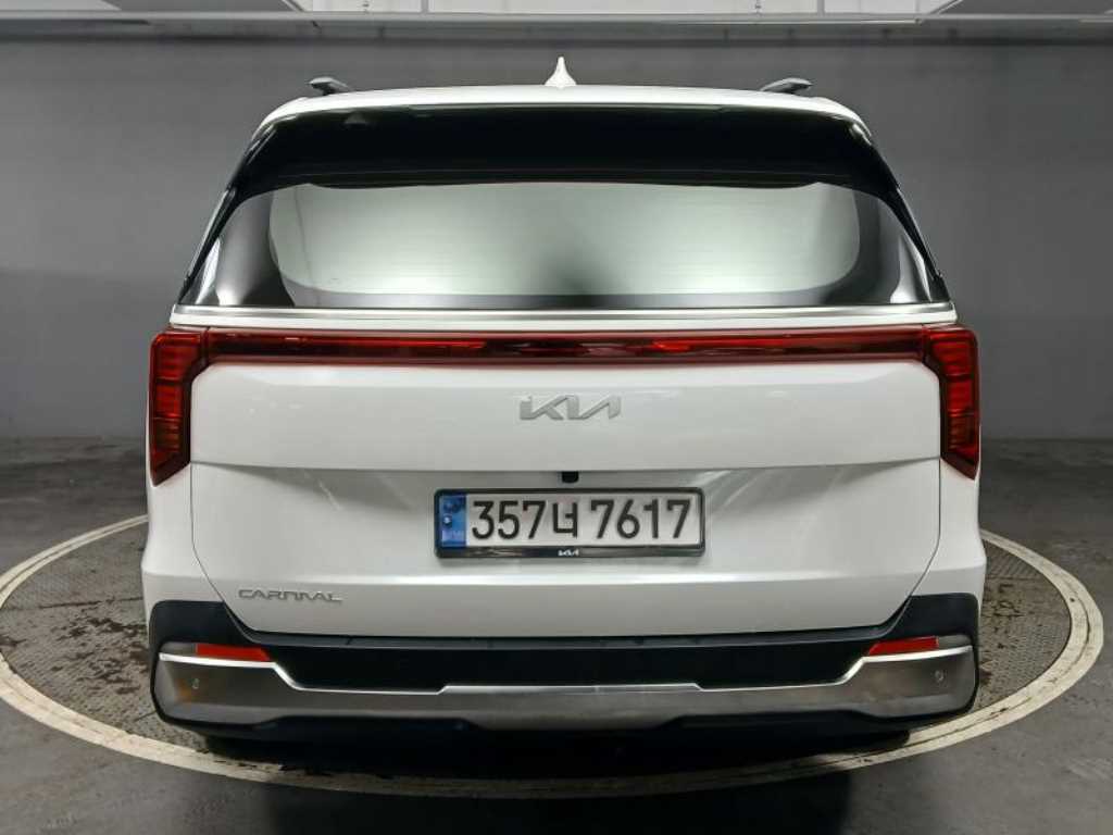 KIA Carnival - Vista 5