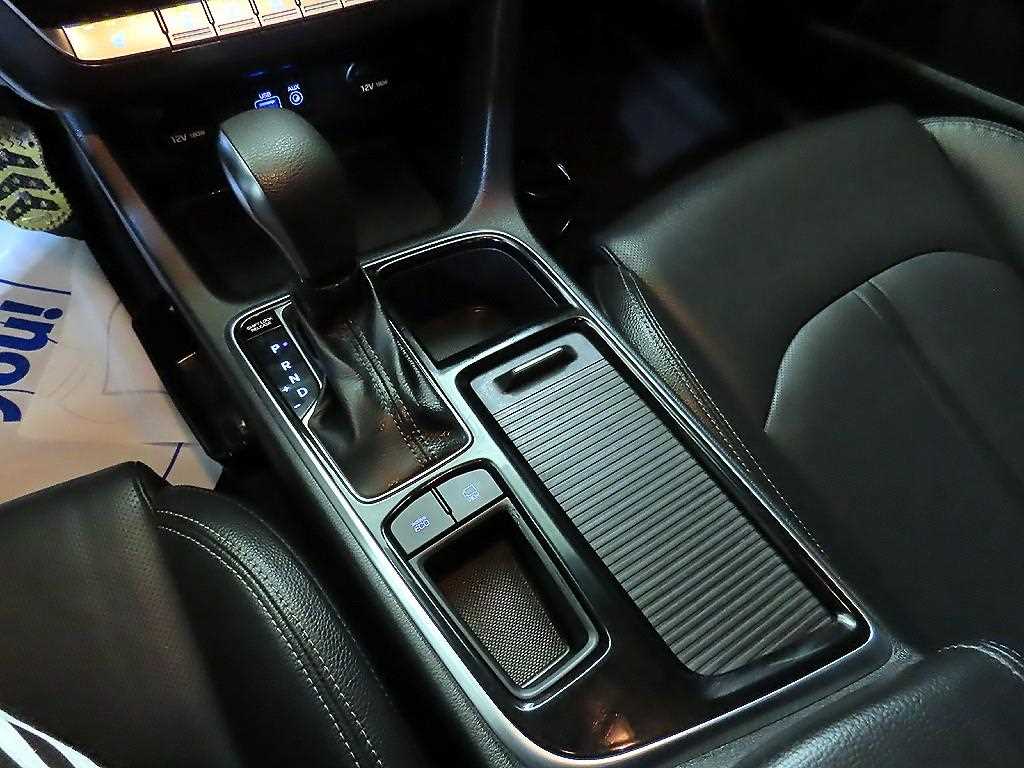 HYUNDAI Sonata - Vista 12