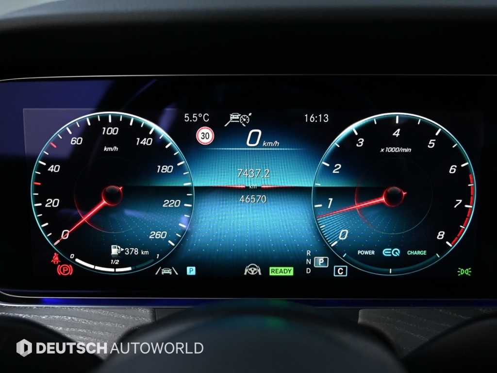 Mercedes Benz E class - Vista 8