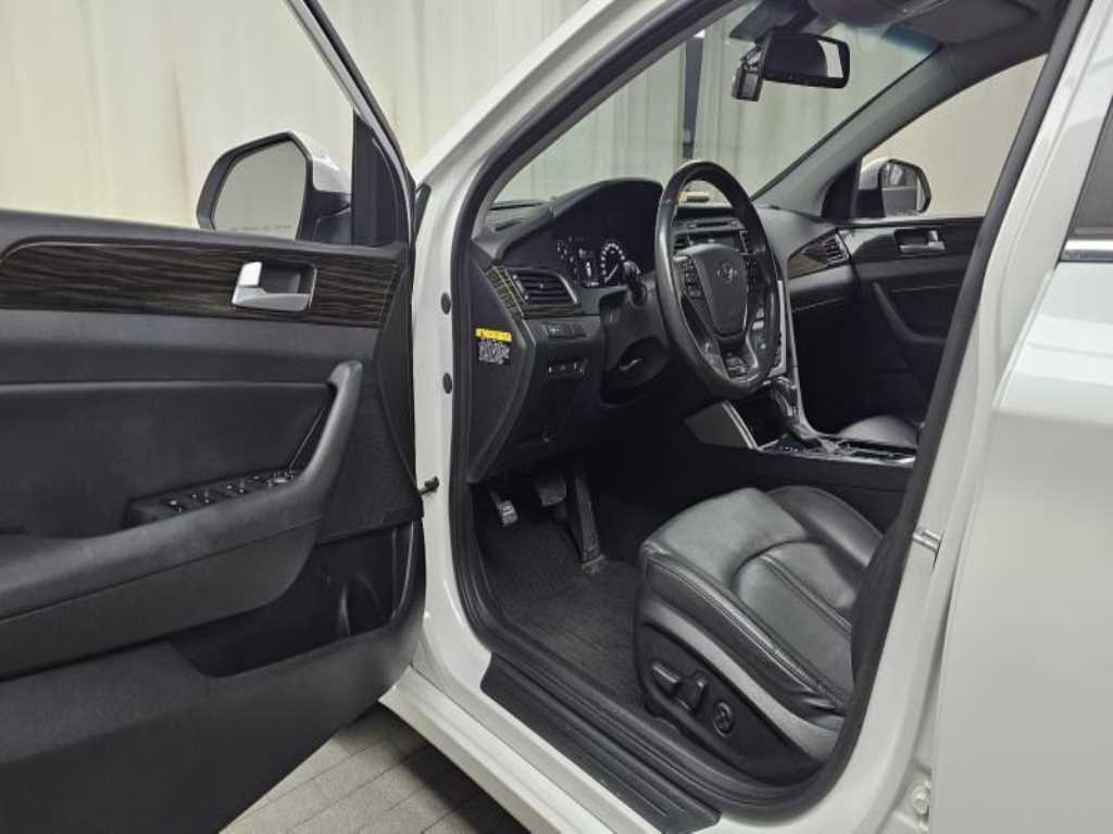 HYUNDAI Sonata - Vista 10