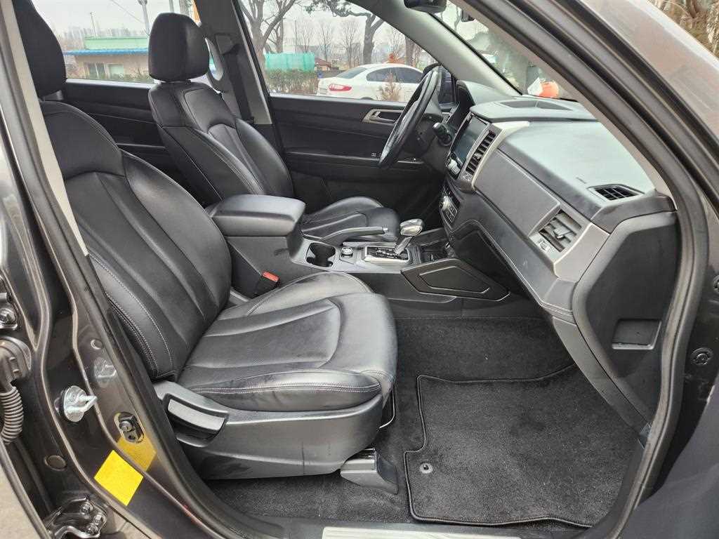 Ssangyong Rexton - Vista 9