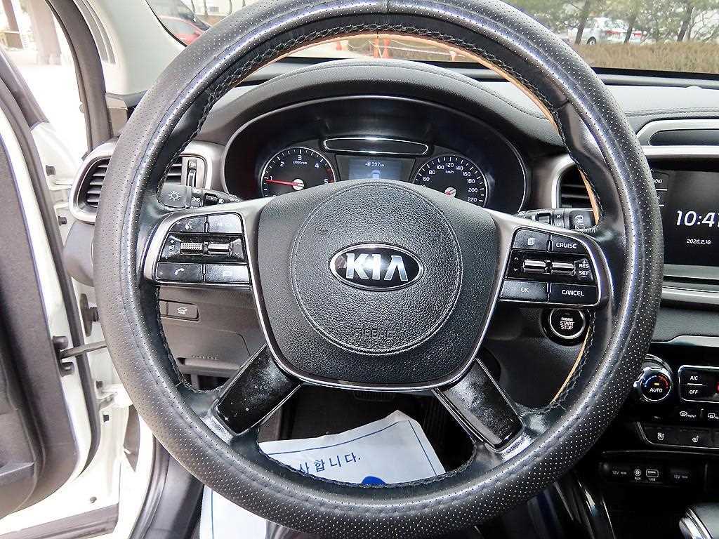 KIA Sorento - Vista 8