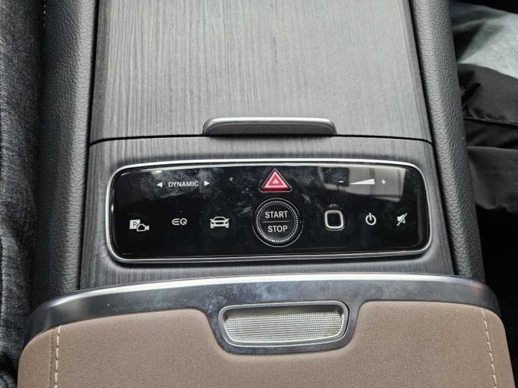 Mercedes Benz EQS - Vista 10