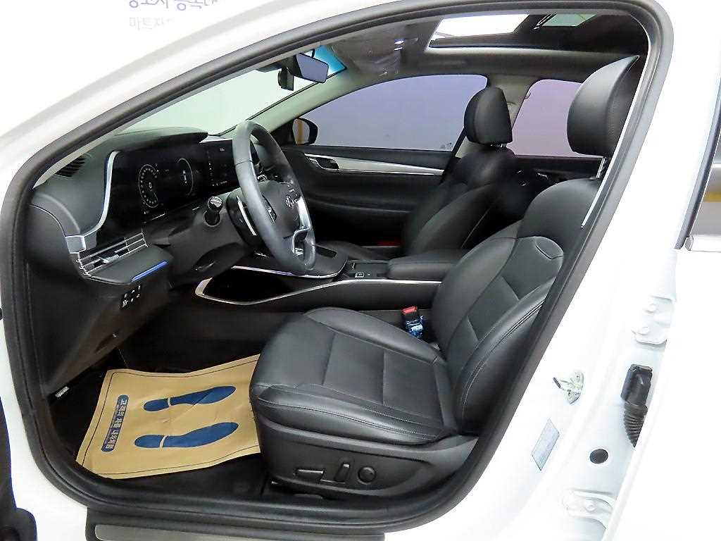 HYUNDAI Grandeur - Vista 5