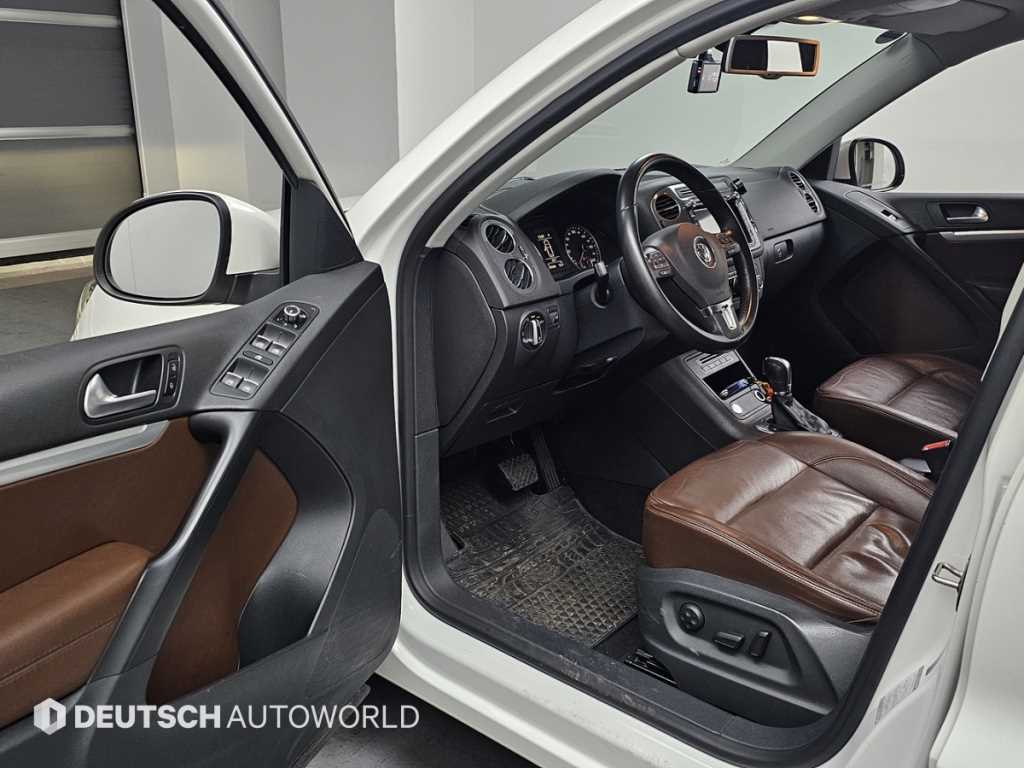 Volkswagen Tiguan - Vista 11