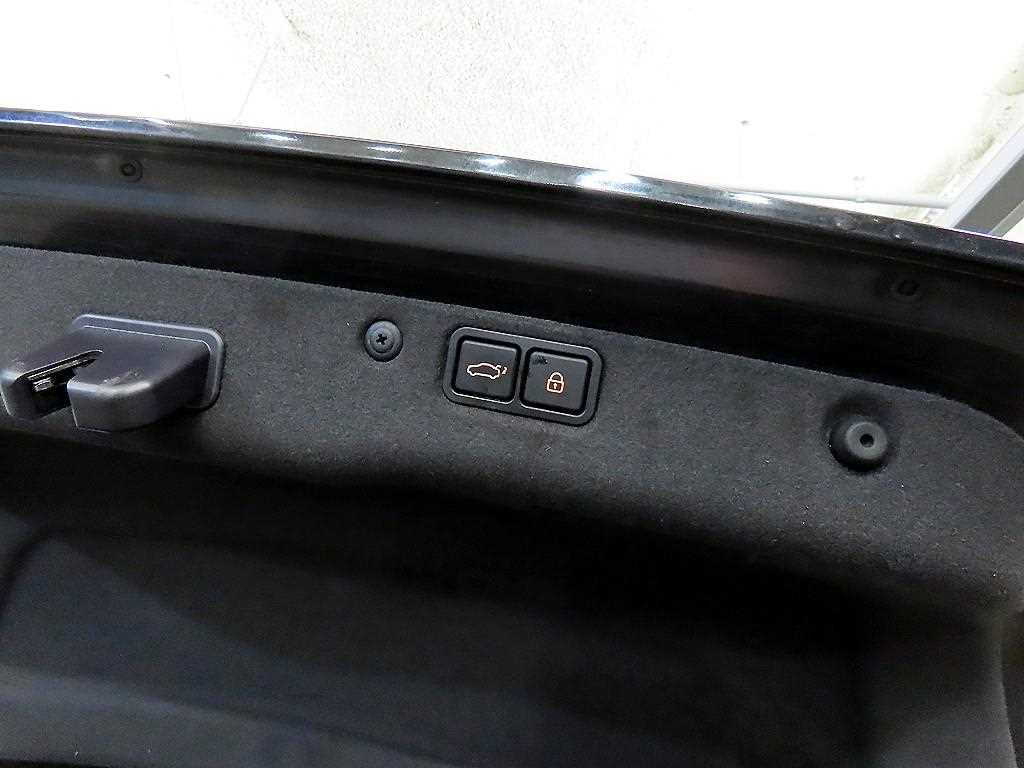 HYUNDAI Equus 2010 Negro - Importación desde Corea - HF Imports Iquique - Foto 16