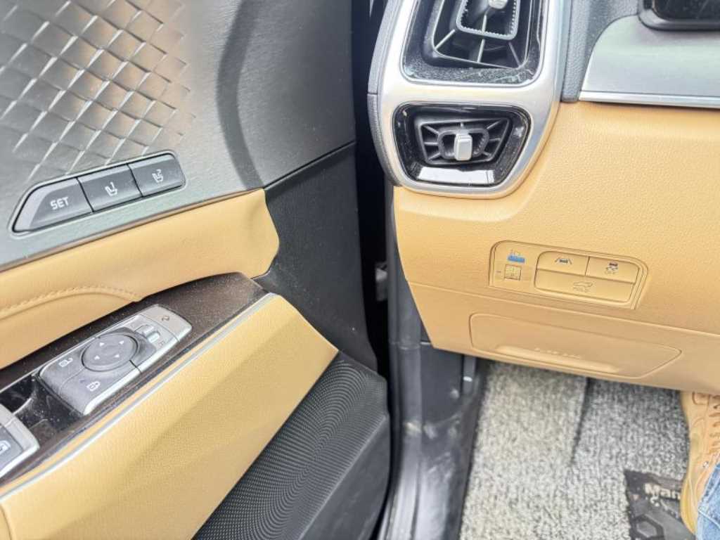 KIA Sorento - Vista 8