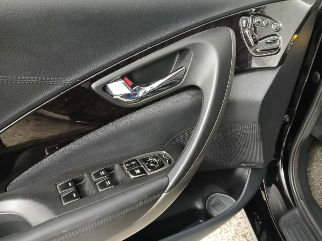 HYUNDAI Grandeur - Vista 8