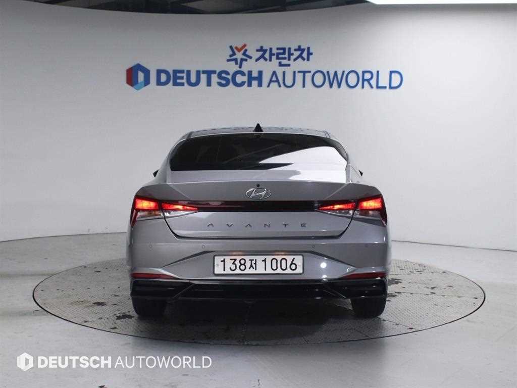 HYUNDAI Avante - Vista 4