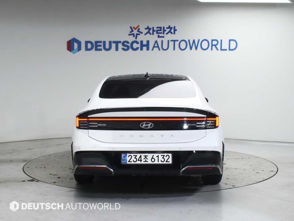 HYUNDAI Sonata - Vista 4