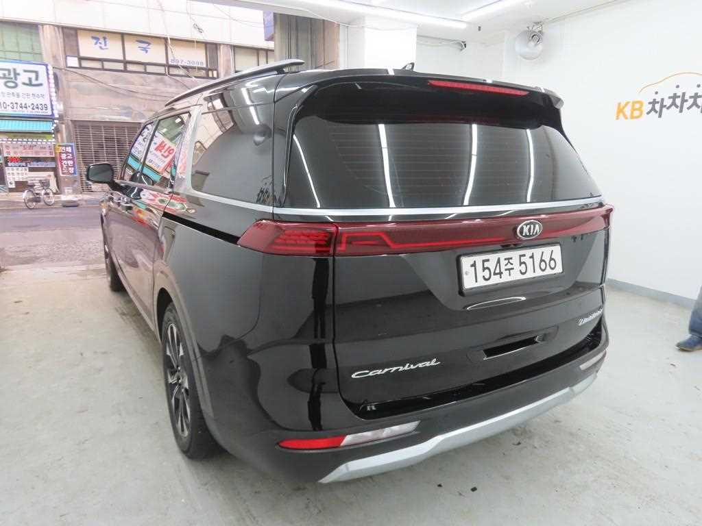 KIA Carnival - Vista 4