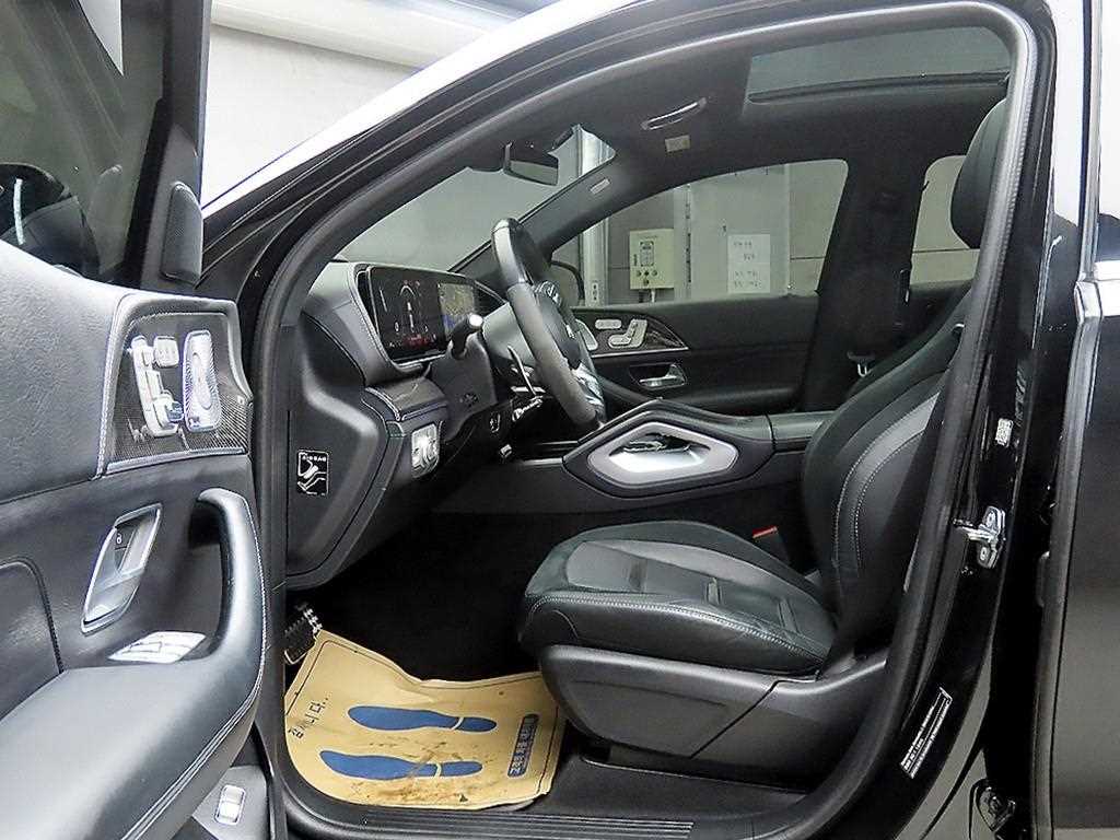 Mercedes Benz GLE Class - Vista 5