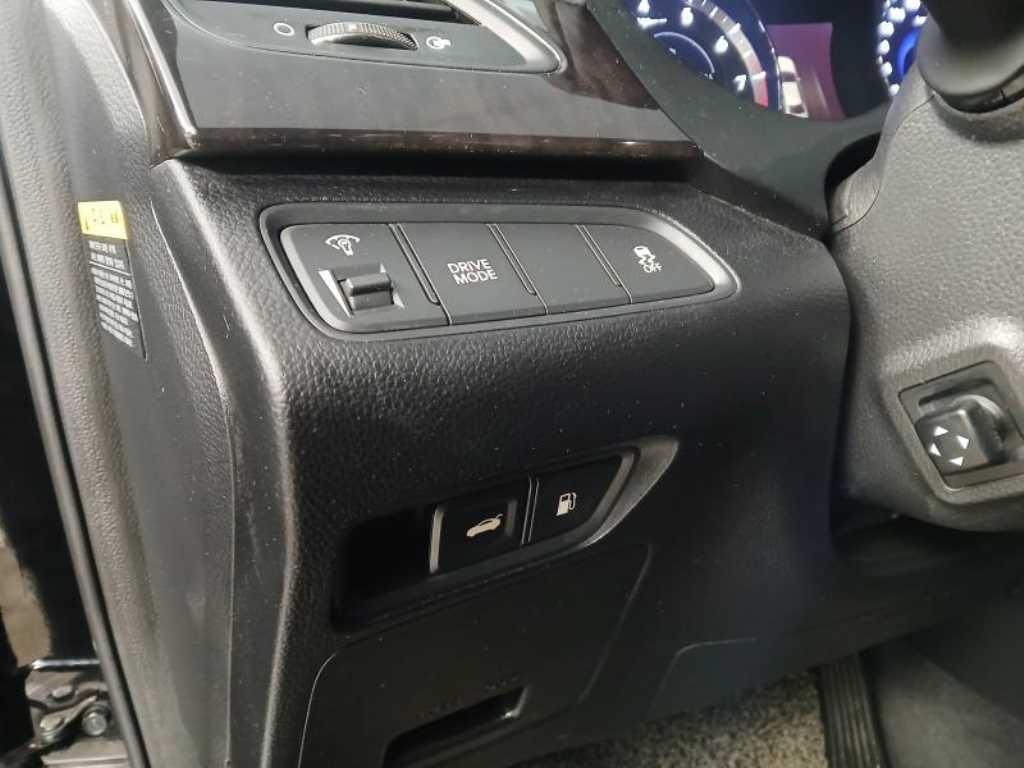 HYUNDAI Grandeur - Vista 9