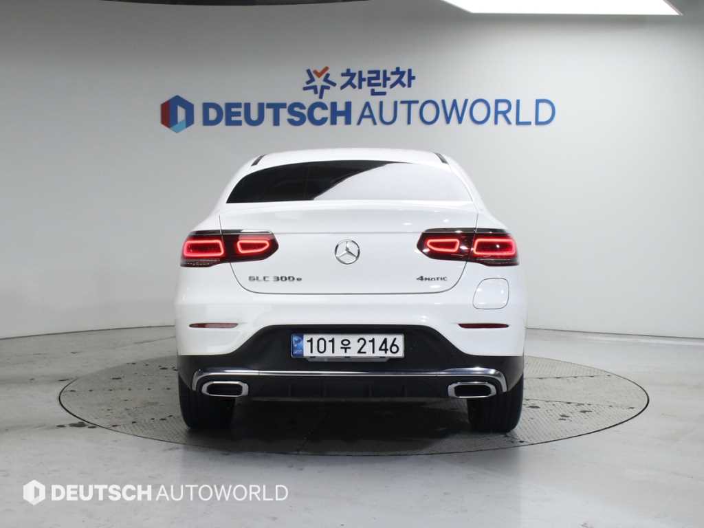 Mercedes Benz GLC Class - Vista 4