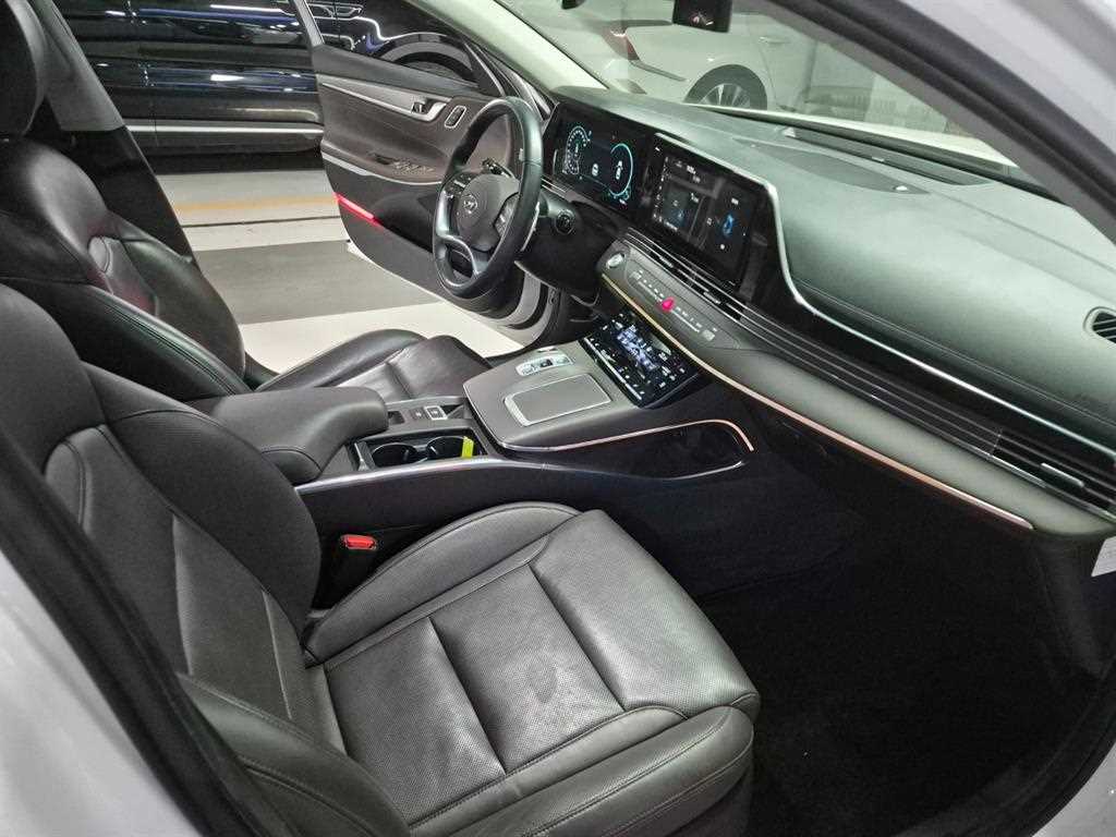 HYUNDAI Grandeur - Vista 10