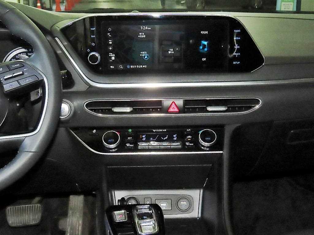 HYUNDAI Sonata - Vista 11