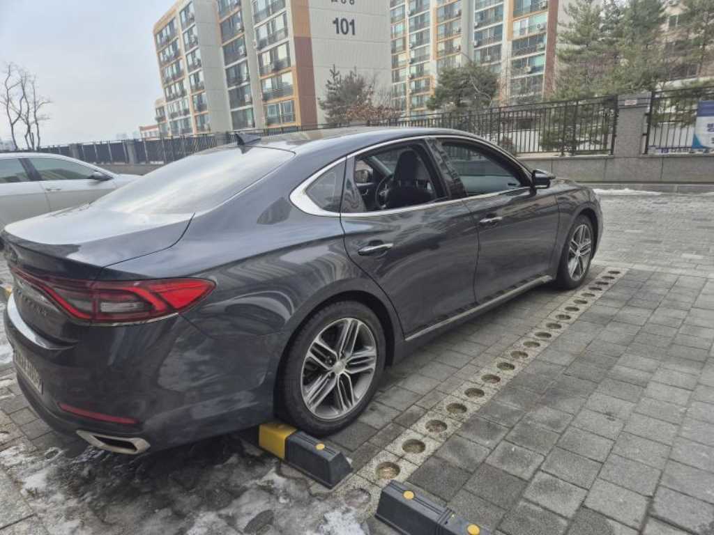HYUNDAI Grandeur - Vista 3