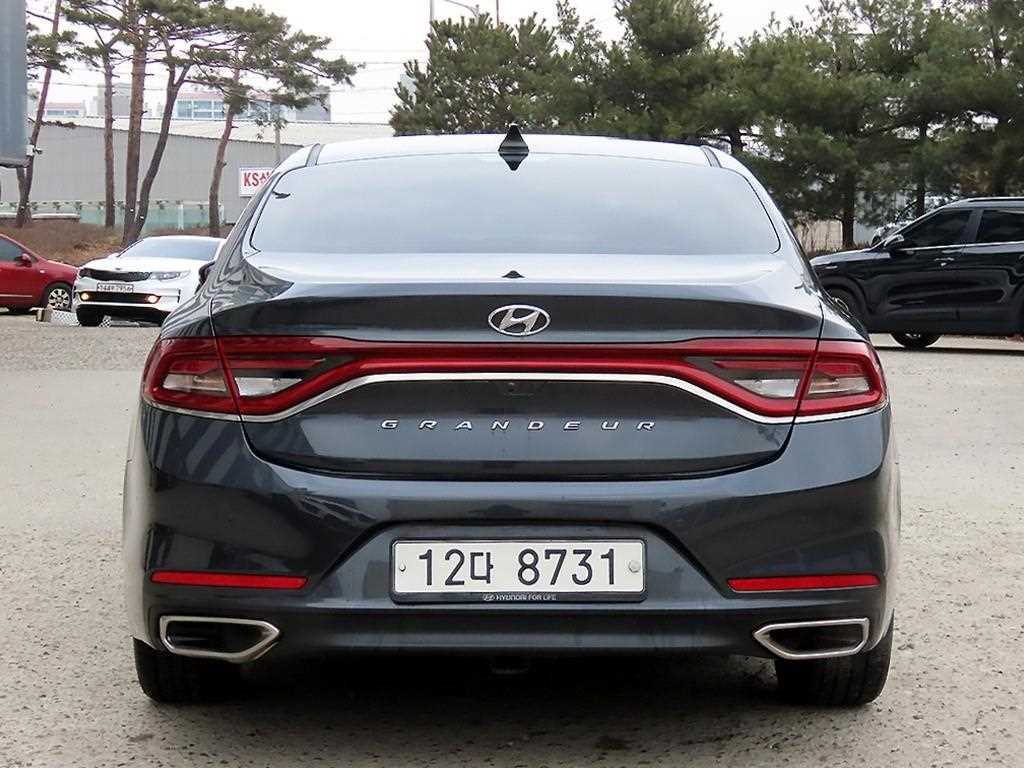 HYUNDAI Grandeur - Vista 4