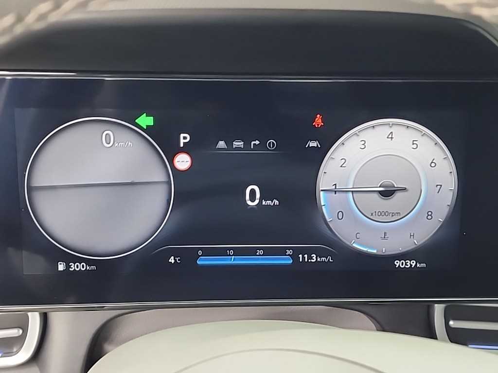 HYUNDAI Avante - Vista 6