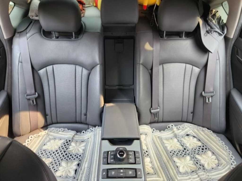 Genesis G80 - Vista 6