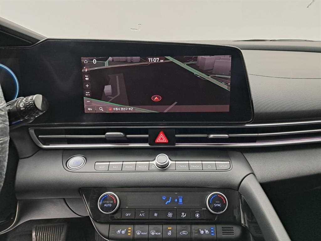 HYUNDAI Avante - Vista 9