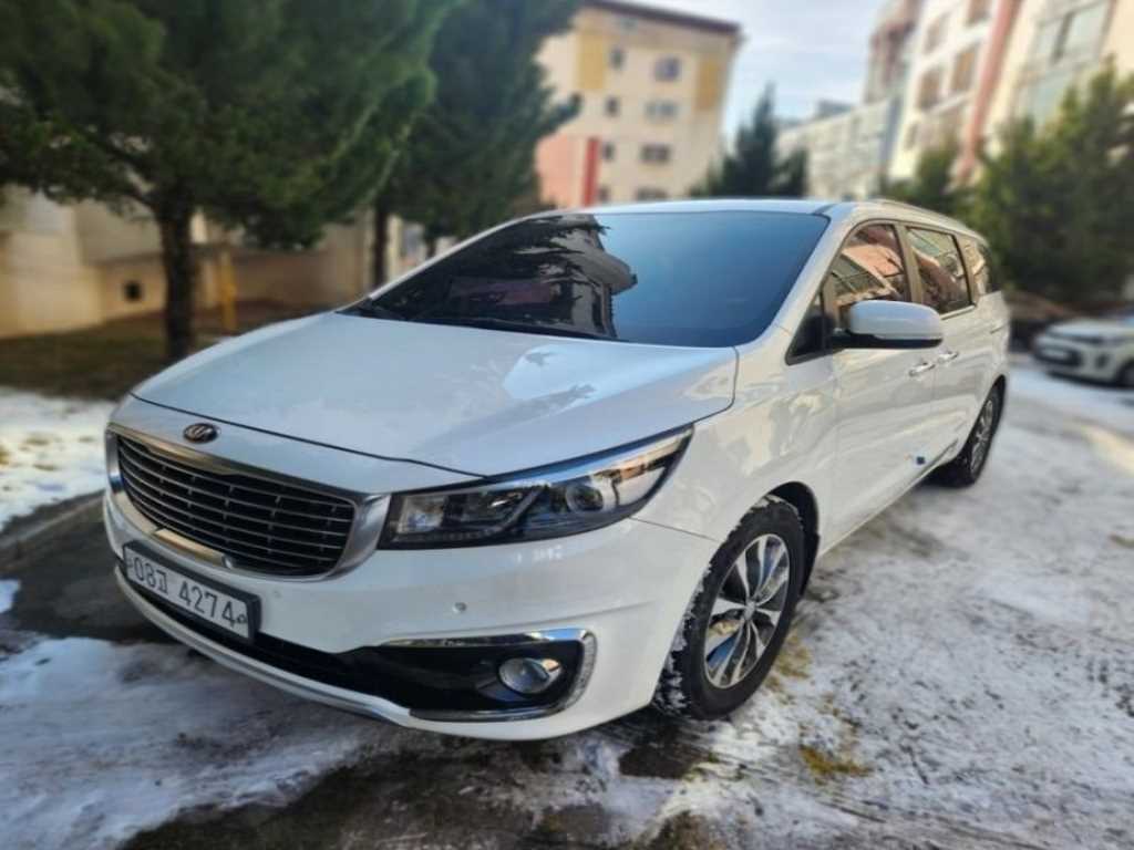 KIA Carnival - Vista 2