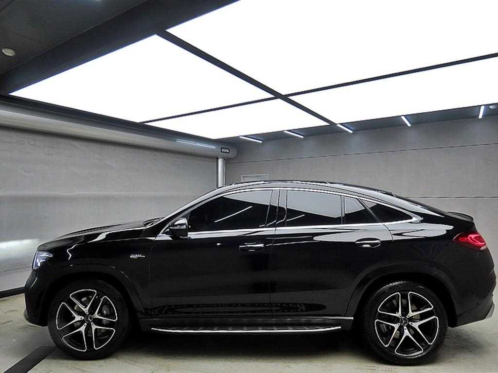 Mercedes Benz GLE Class - Vista 4