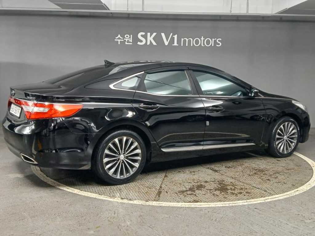 HYUNDAI Grandeur - Vista 4