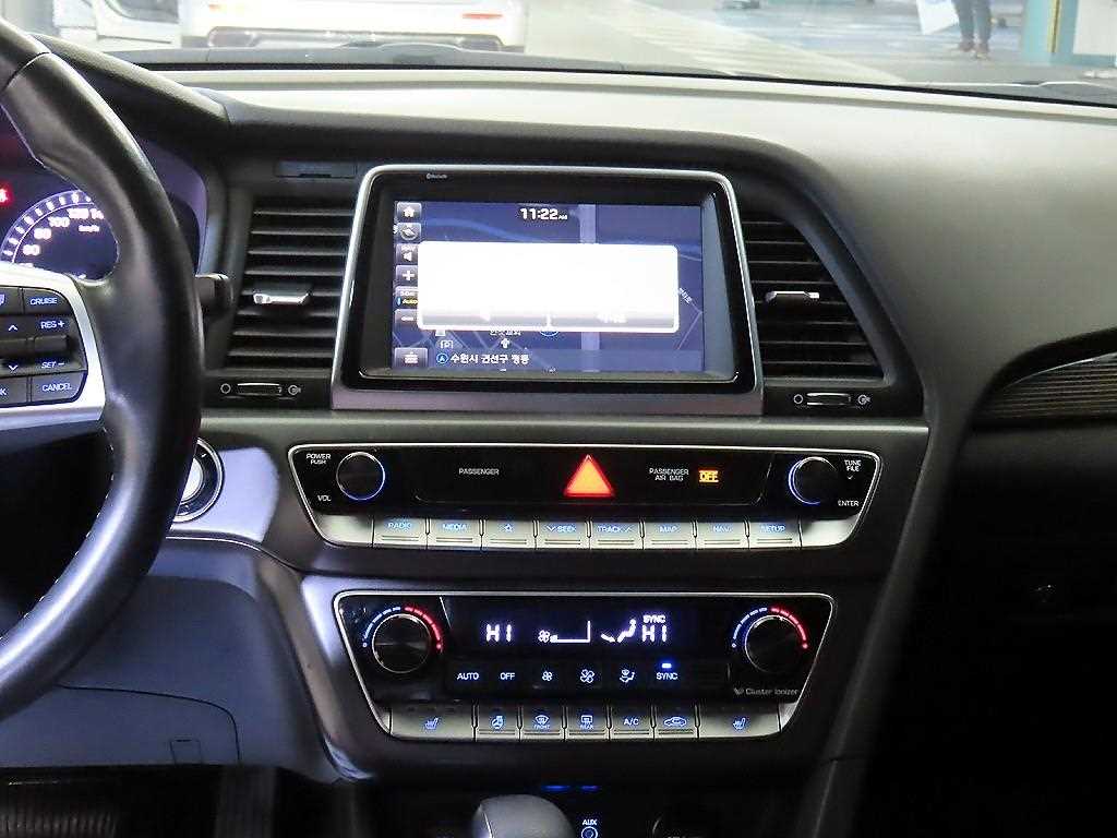 HYUNDAI Sonata - Vista 11