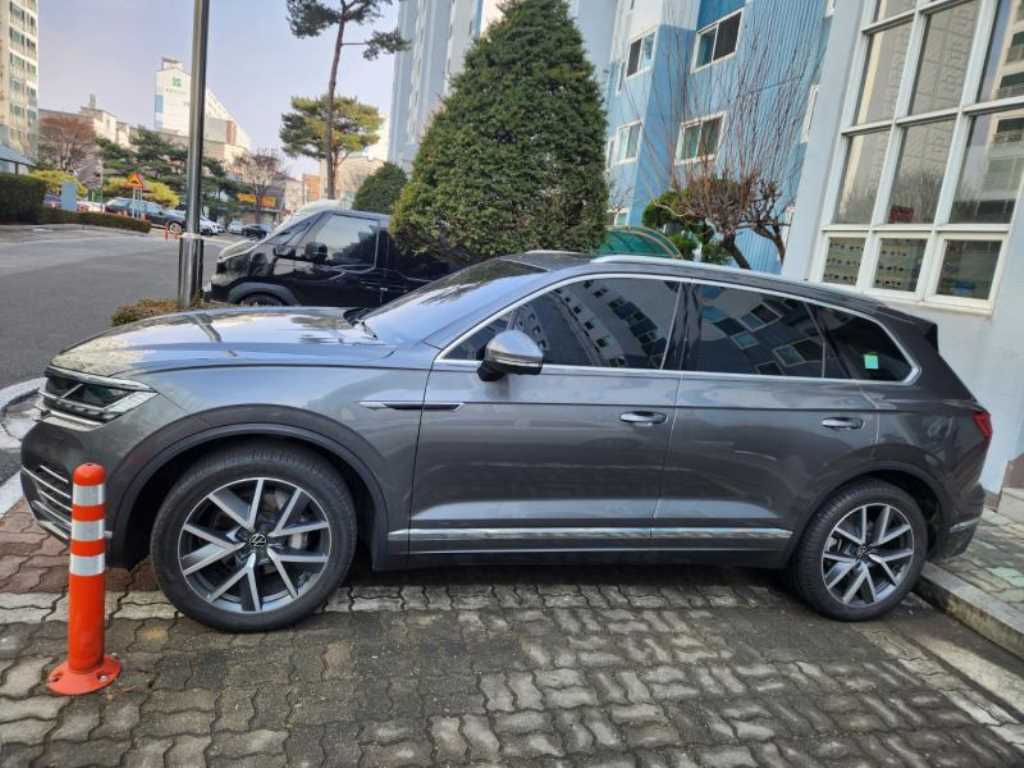 Volkswagen Touareg 2023 Gris - Importación desde Corea - HF Imports Iquique - Foto 15